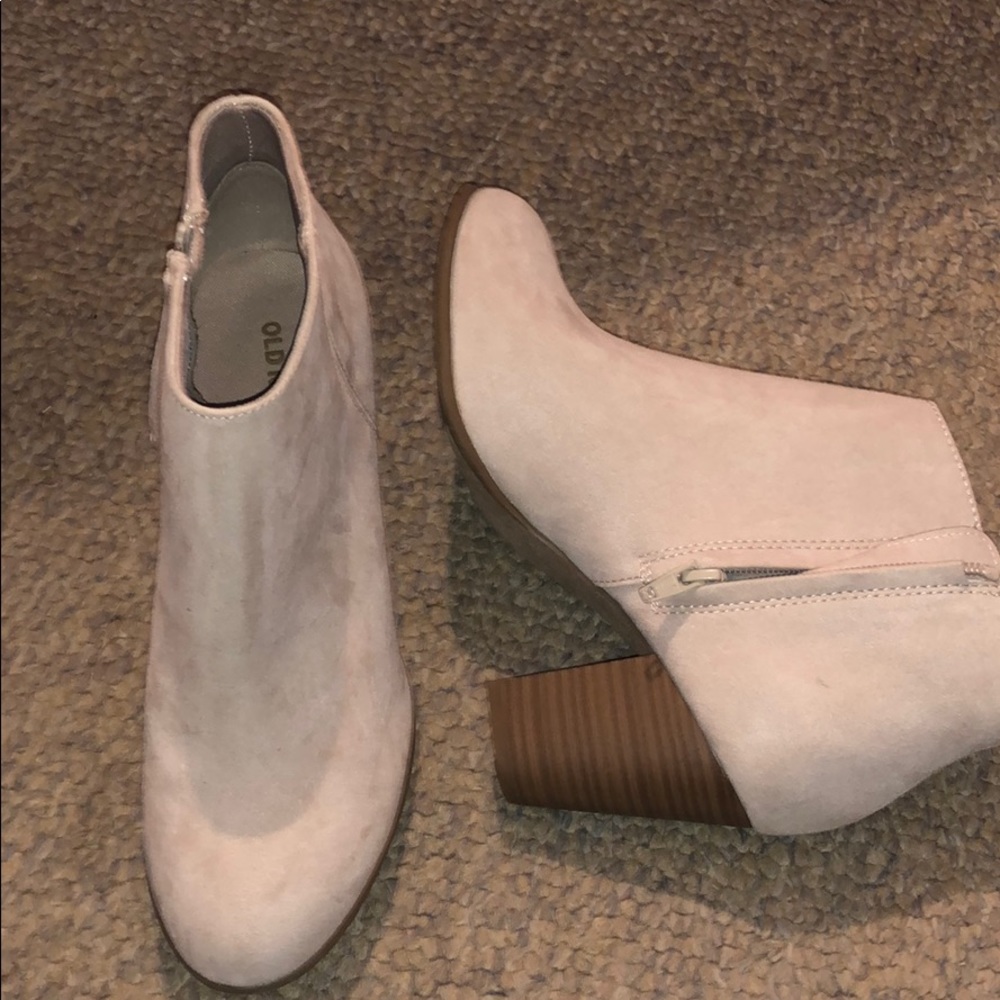 OLD NAVY BOOTIES
